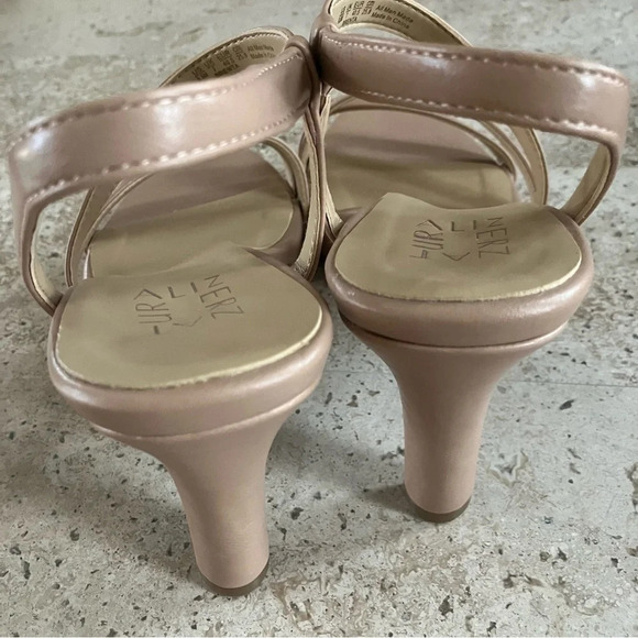 NWOB Naturalizer Brenta Strappy Platform Dress Sandal Tan Faux Leather 9.5 - Picture 9 of 13